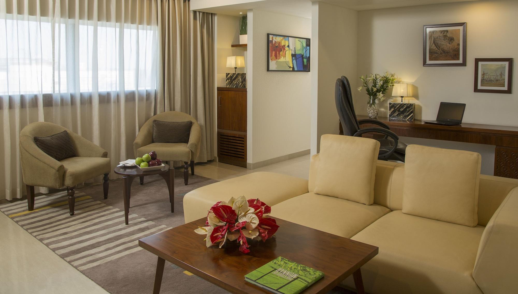 เดอะ ราวิซ คาลิกูต Hotel โคชิโคด ภายนอก รูปภาพ