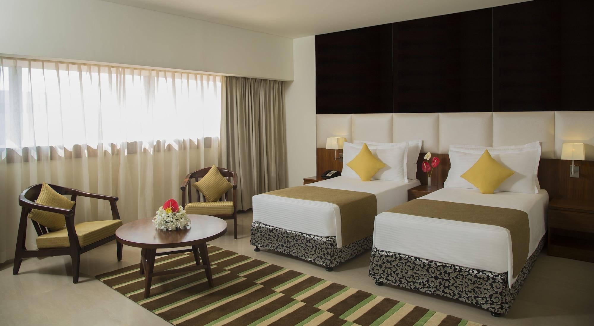 เดอะ ราวิซ คาลิกูต Hotel โคชิโคด ภายนอก รูปภาพ