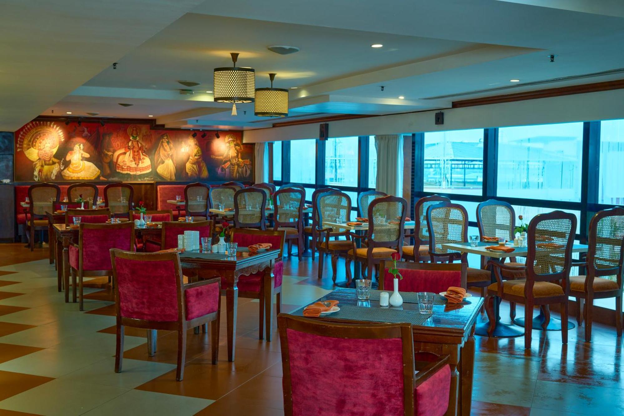 เดอะ ราวิซ คาลิกูต Hotel โคชิโคด ภายนอก รูปภาพ