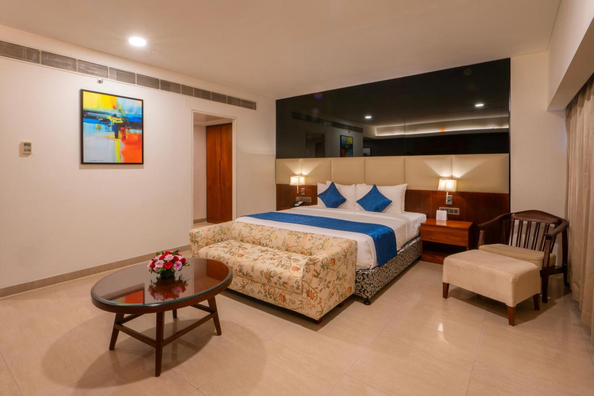 เดอะ ราวิซ คาลิกูต Hotel โคชิโคด ภายนอก รูปภาพ