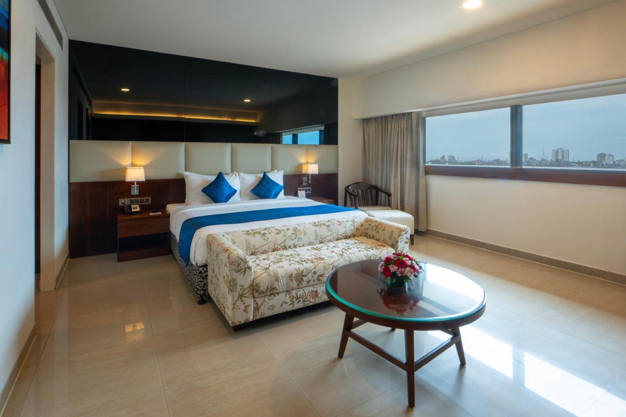 เดอะ ราวิซ คาลิกูต Hotel โคชิโคด ภายนอก รูปภาพ