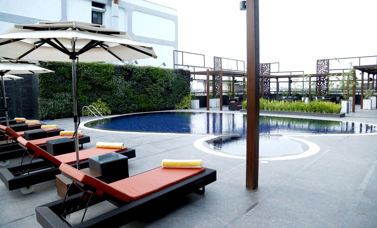 เดอะ ราวิซ คาลิกูต Hotel โคชิโคด ภายนอก รูปภาพ