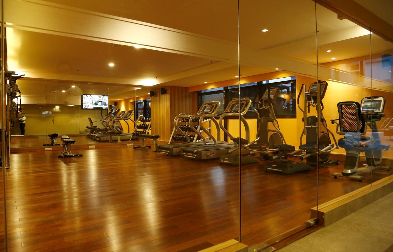 เดอะ ราวิซ คาลิกูต Hotel โคชิโคด ภายนอก รูปภาพ
