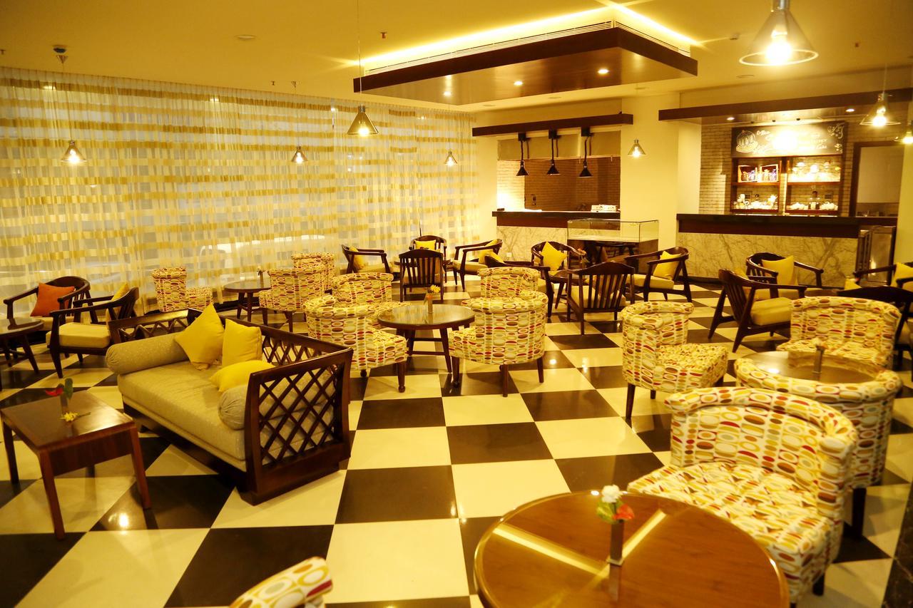 เดอะ ราวิซ คาลิกูต Hotel โคชิโคด ภายนอก รูปภาพ
